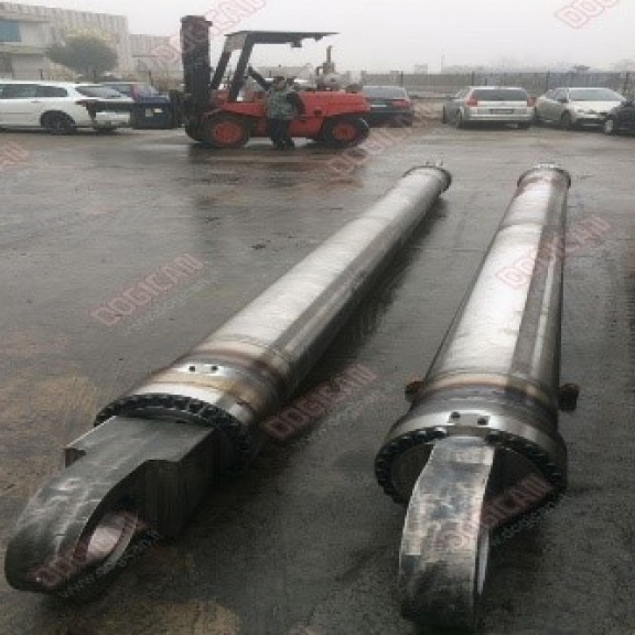 Hidravlični cilindri za zapornice za proti poplavne zajezitve, zapornicah za namakalne sisteme   